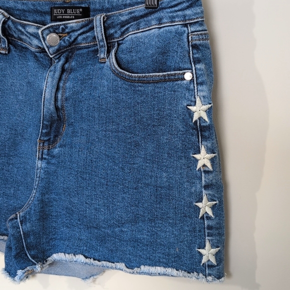 Judy Blue High Waist Star Embroidered Cut Off Jean Shorts Size Large - Picture 4 of 7